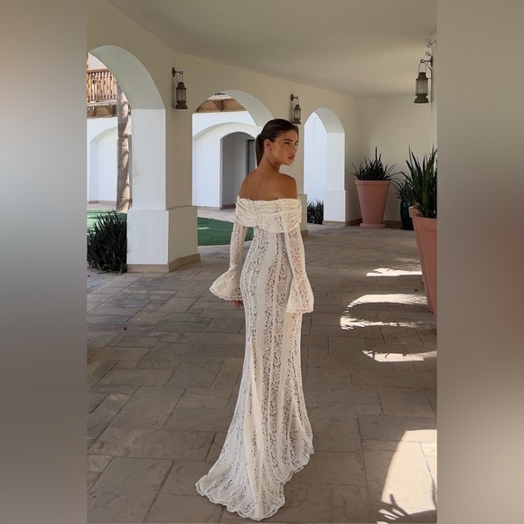 Sheer Lace Maxi Dress Off the Shoulder Bell Sleeves Size Medium - Picture 3 of 13